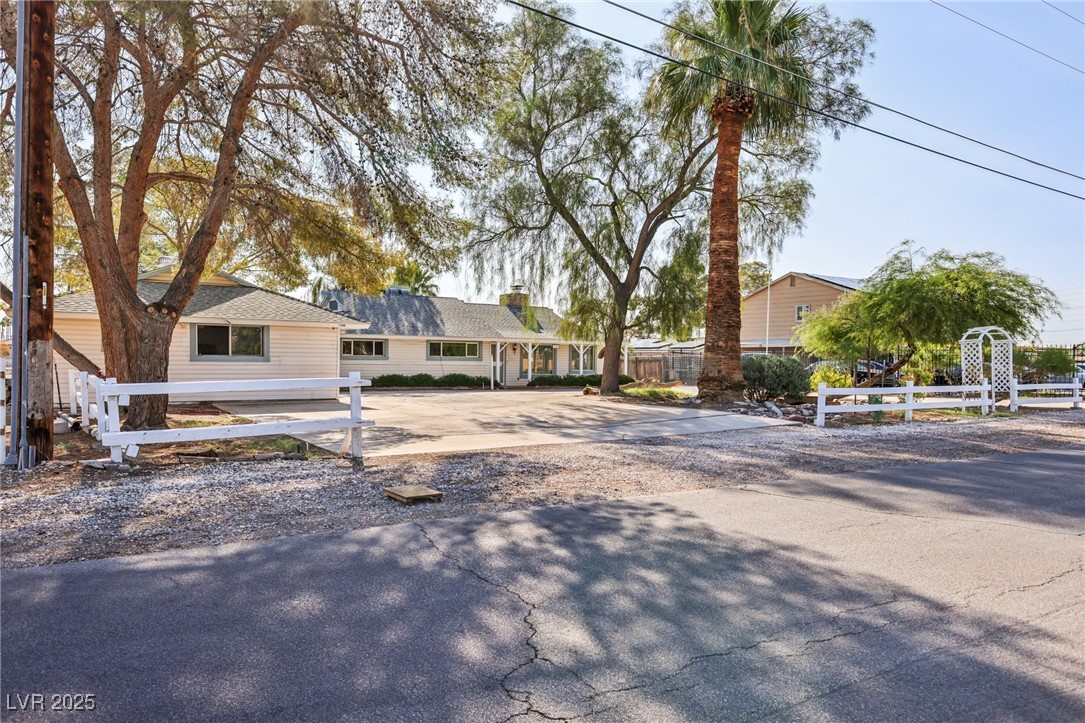 1744 Leonard Lane Property Photo 7