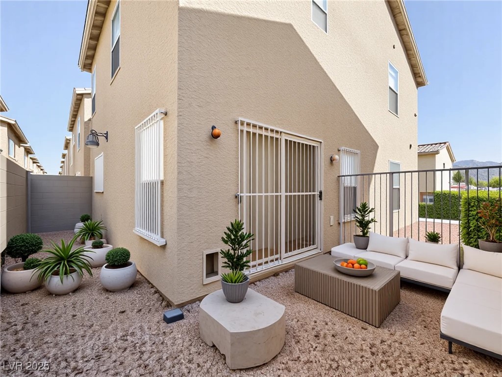 1291 Orange Meadow Street Property Photo 7