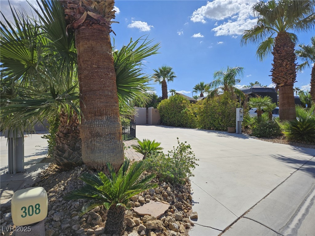 8175 Arville Street 308 Property Photo 11