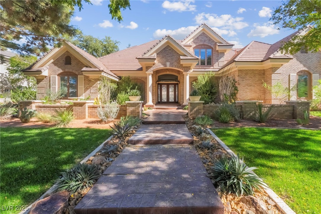 2335 Dolphin Court Property Photo 1