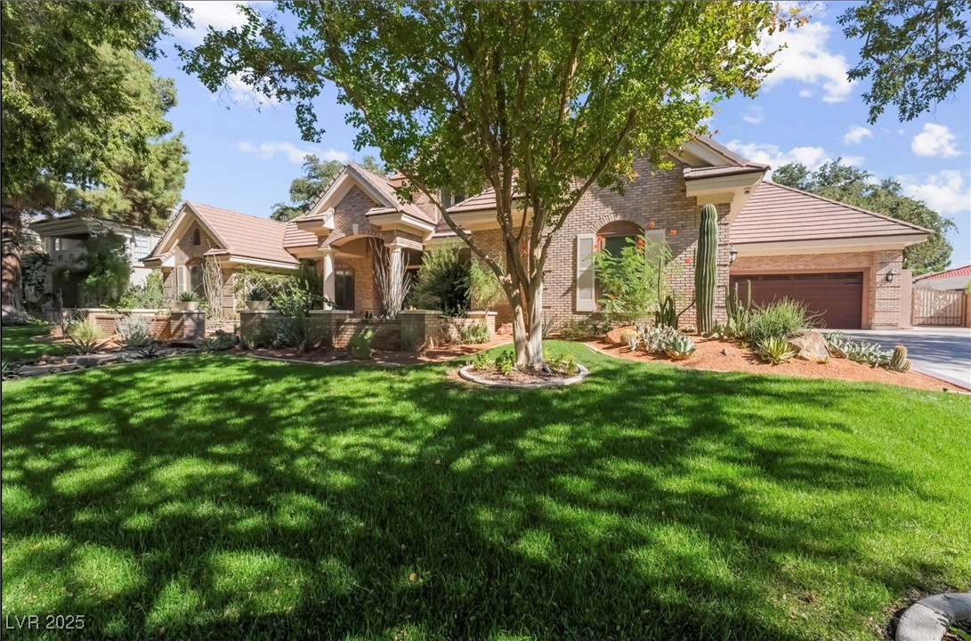 2335 Dolphin Court Property Photo 5