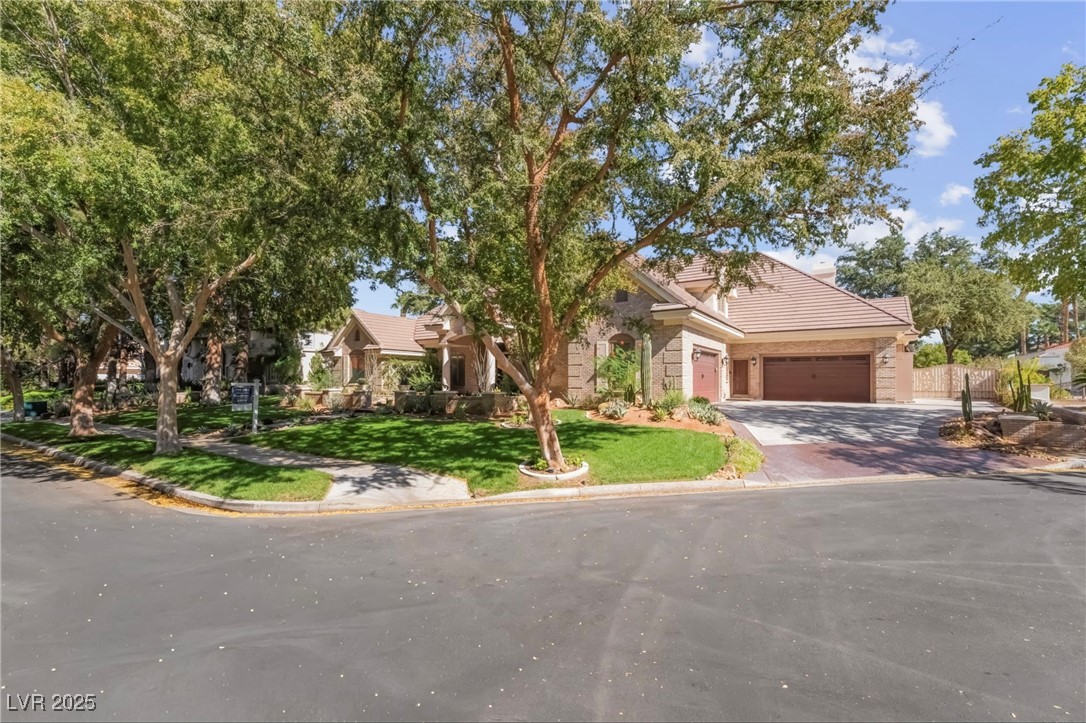 2335 Dolphin Court Property Photo 7