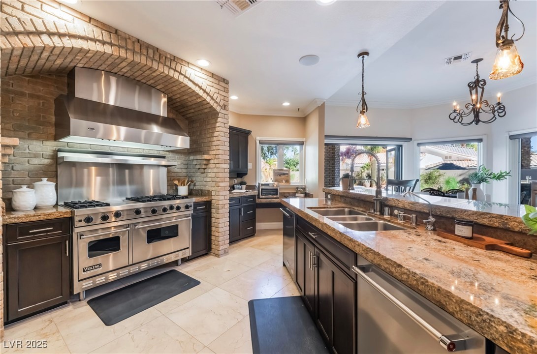 2335 Dolphin Court Property Photo 36