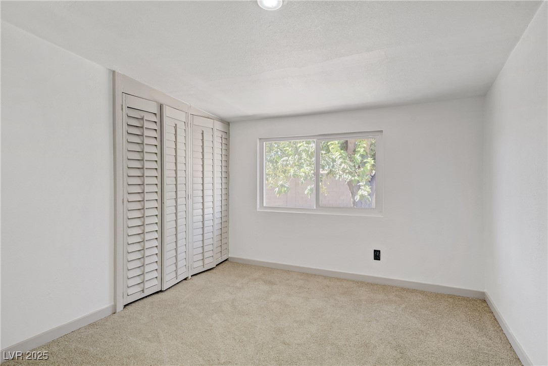 153 Sir Thomas Drive Property Photo 20