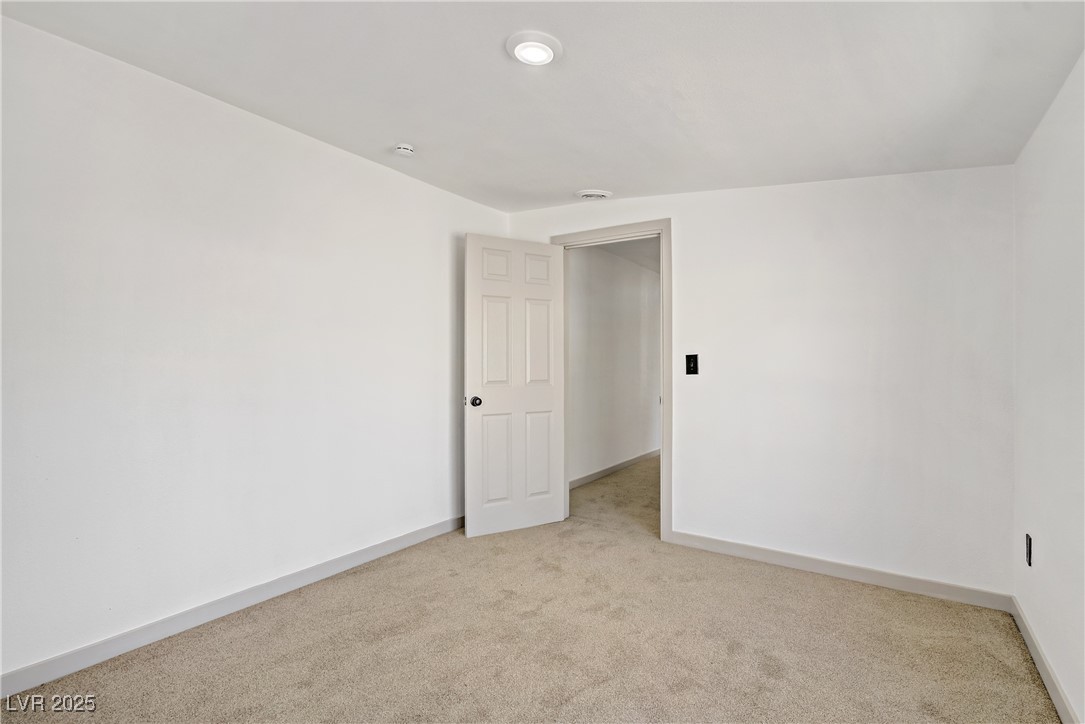 153 Sir Thomas Drive Property Photo 26