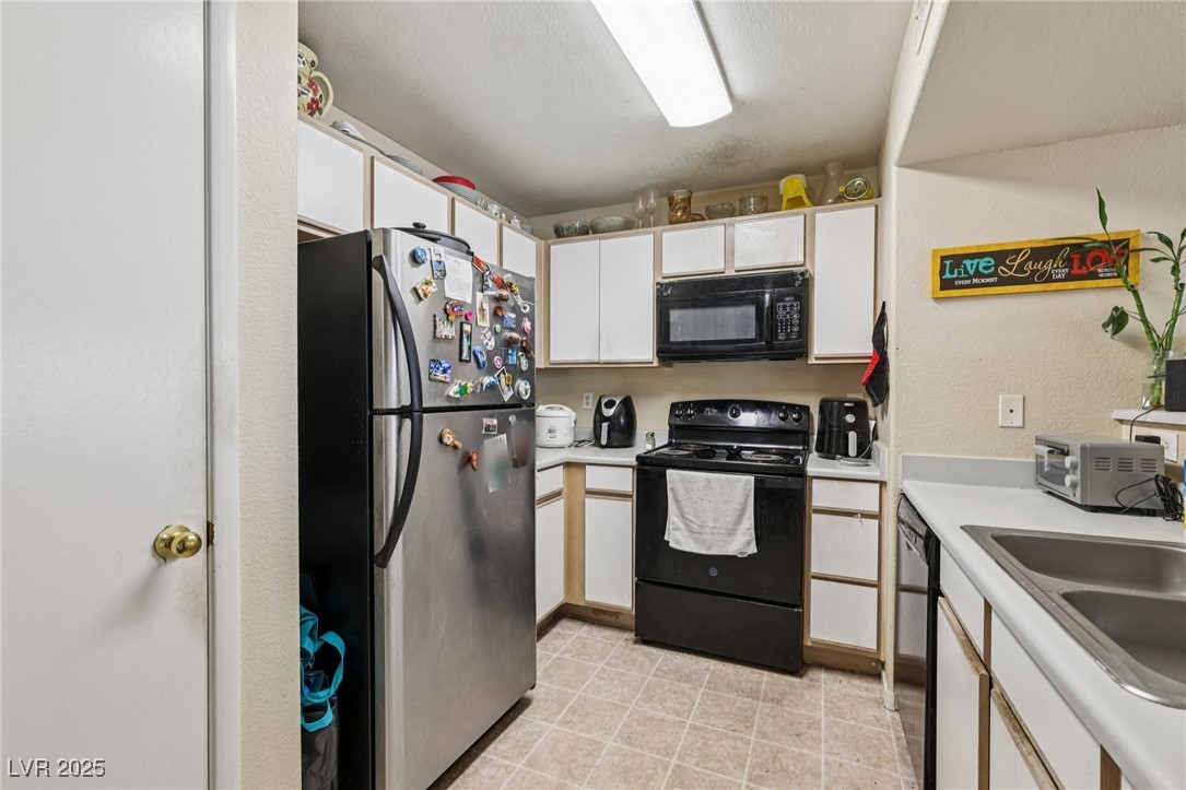 2300 East Silverado Ranch Boulevard 2161 Property Photo 11