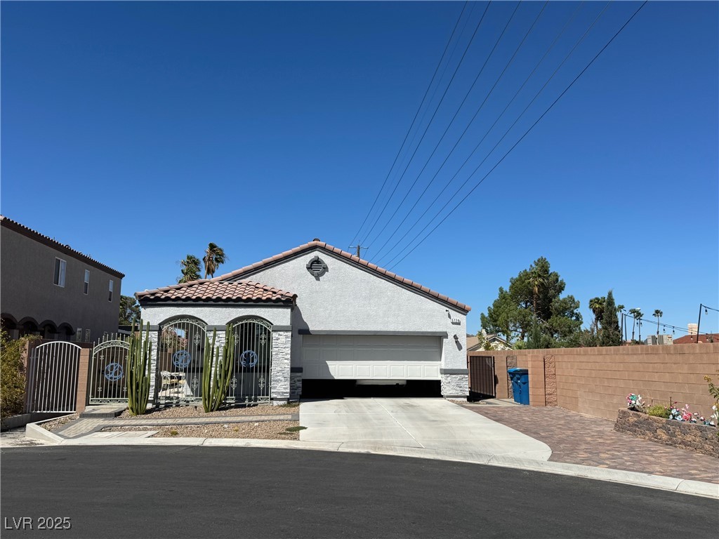 5728 Lucky Pagoda Court Property Photo 1