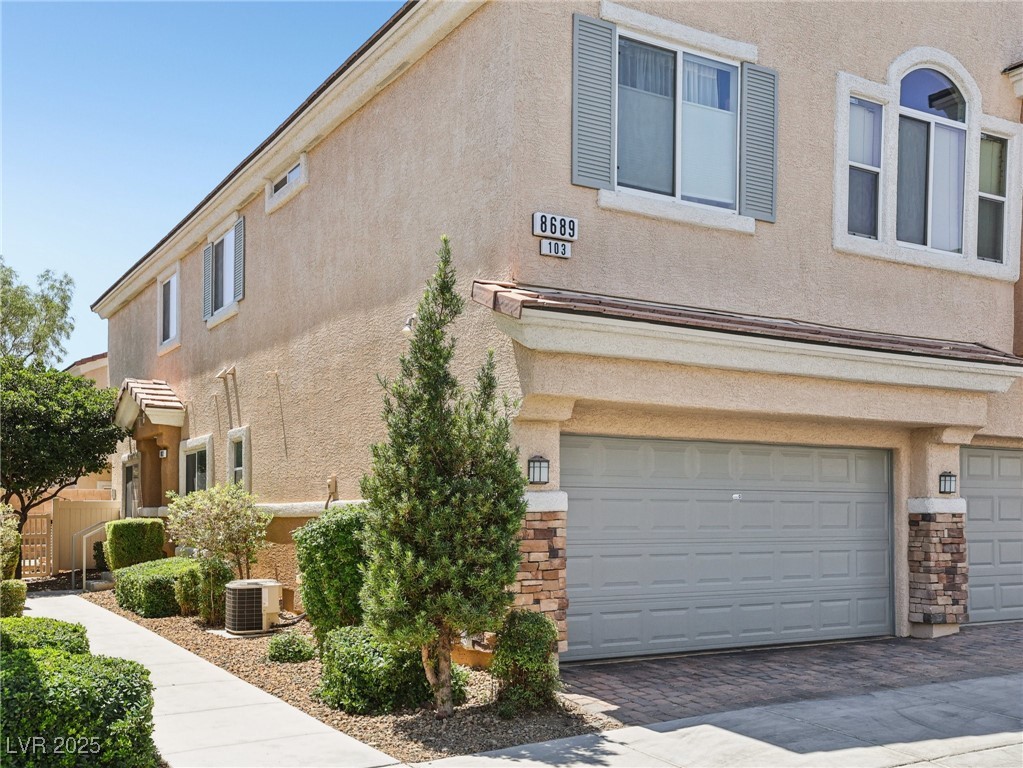 8689 Horizon Wind Avenue 103 Property Photo 5