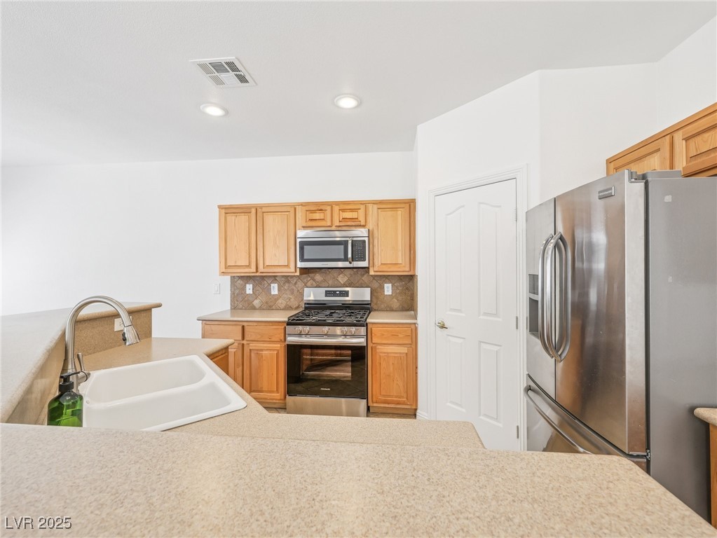 8689 Horizon Wind Avenue 103 Property Photo 13