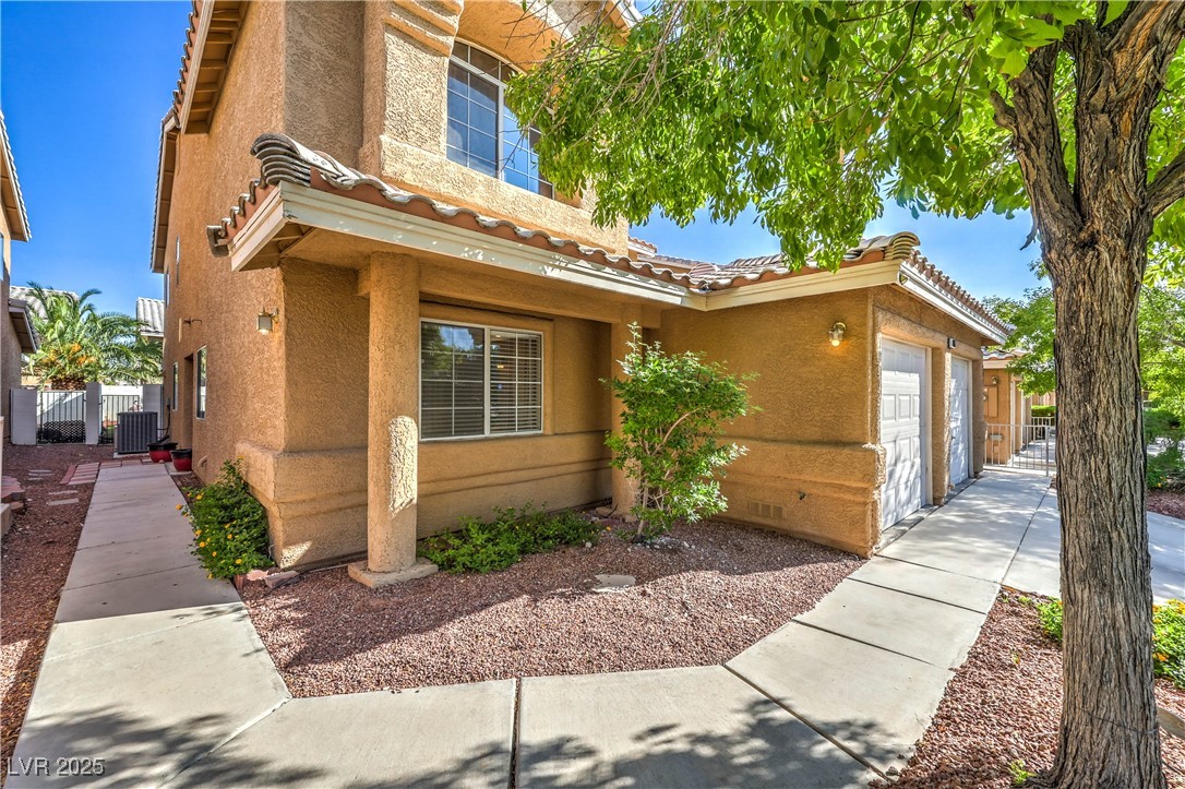 8056 Cimarron Ridge Drive 101 Property Photo 2