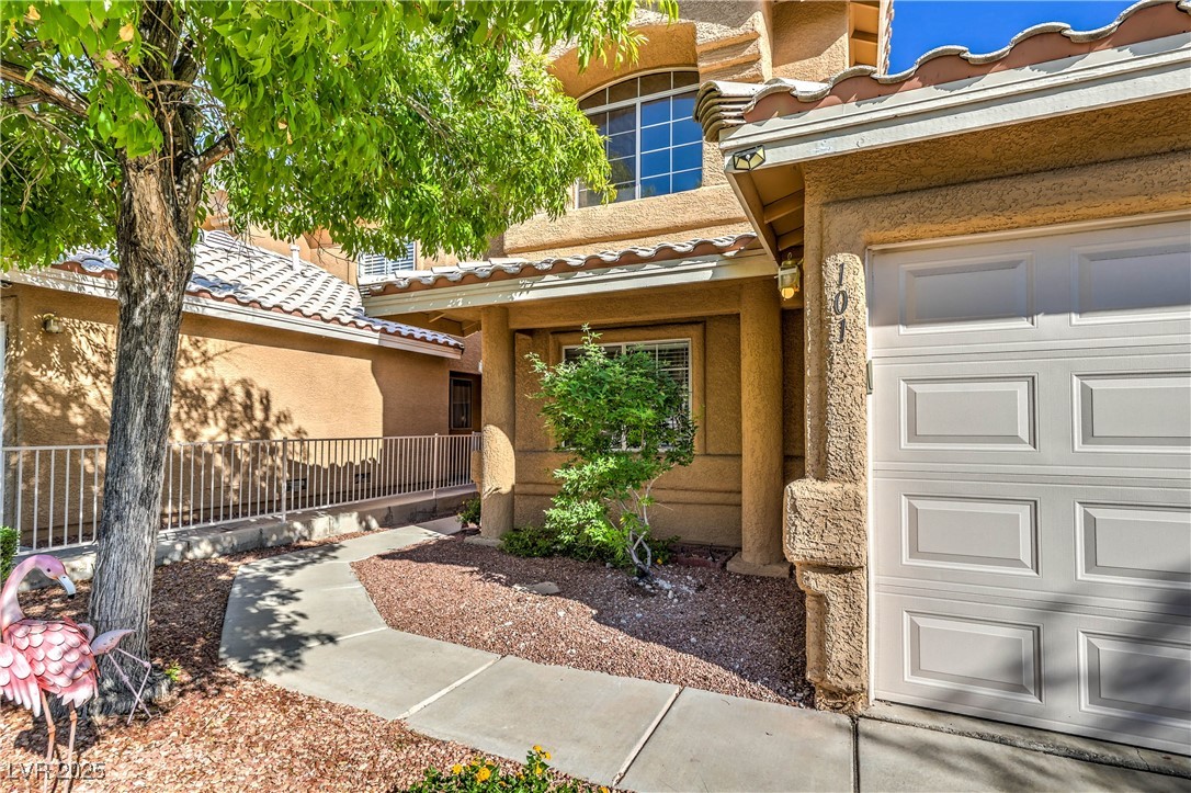 8056 Cimarron Ridge Drive 101 Property Photo 3