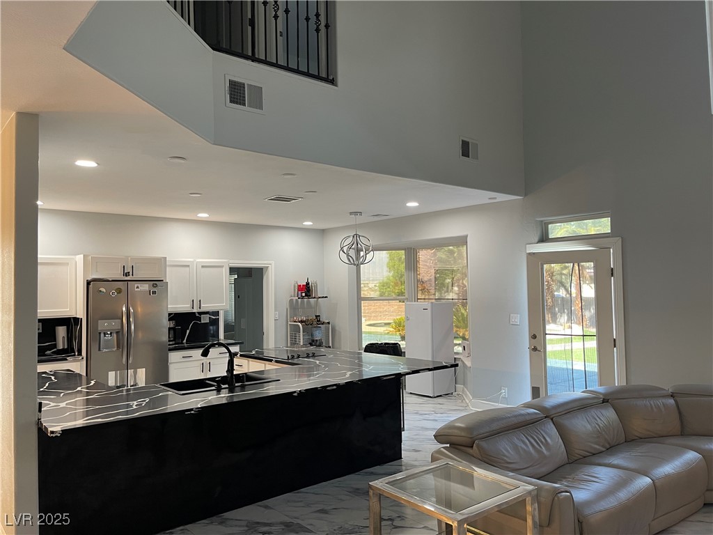 6480 West Oquendo Road Property Photo 18