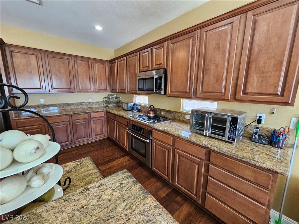 11329 Hedgemont Avenue Property Photo 3