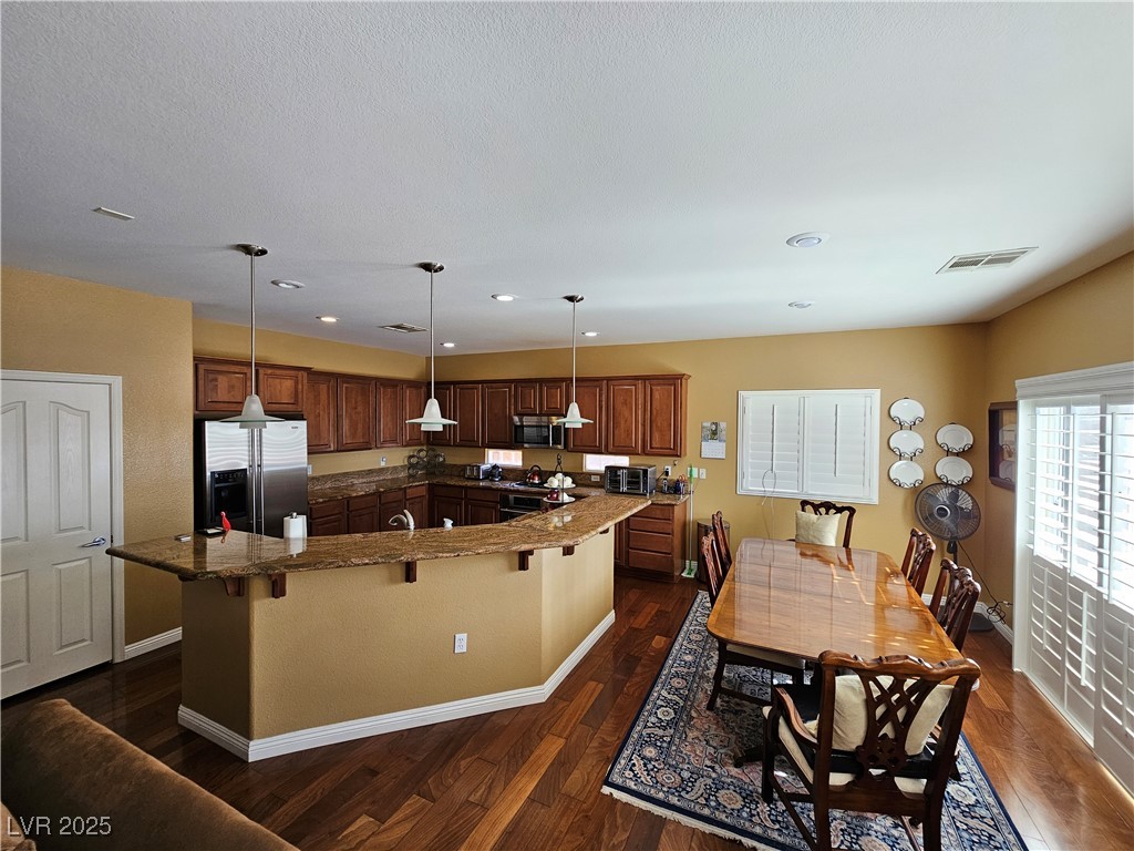 11329 Hedgemont Avenue Property Photo 6