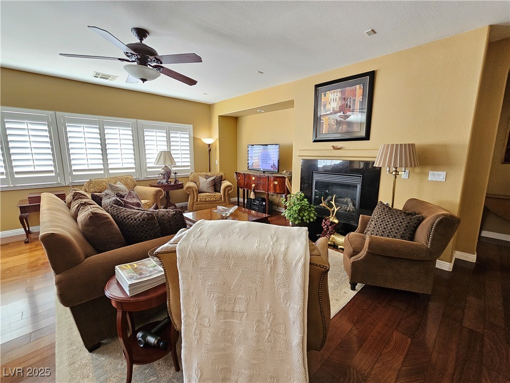 11329 Hedgemont Avenue Property Photo 11