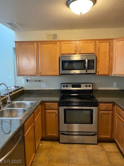 9325 West Desert Inn Road 289 Property Photo 3