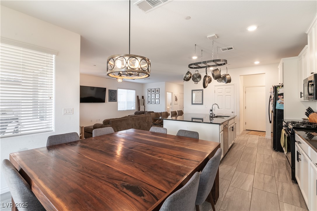 1082 Langston Ranch Avenue Property Photo 3