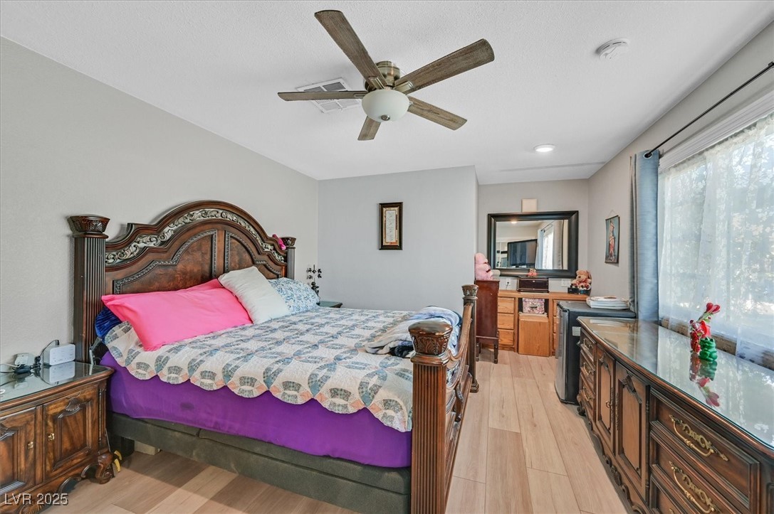 3085 Greenbriar Drive Property Photo 8