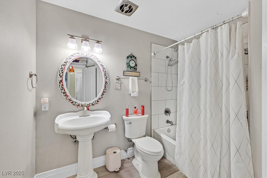 3085 Greenbriar Drive Property Photo 11