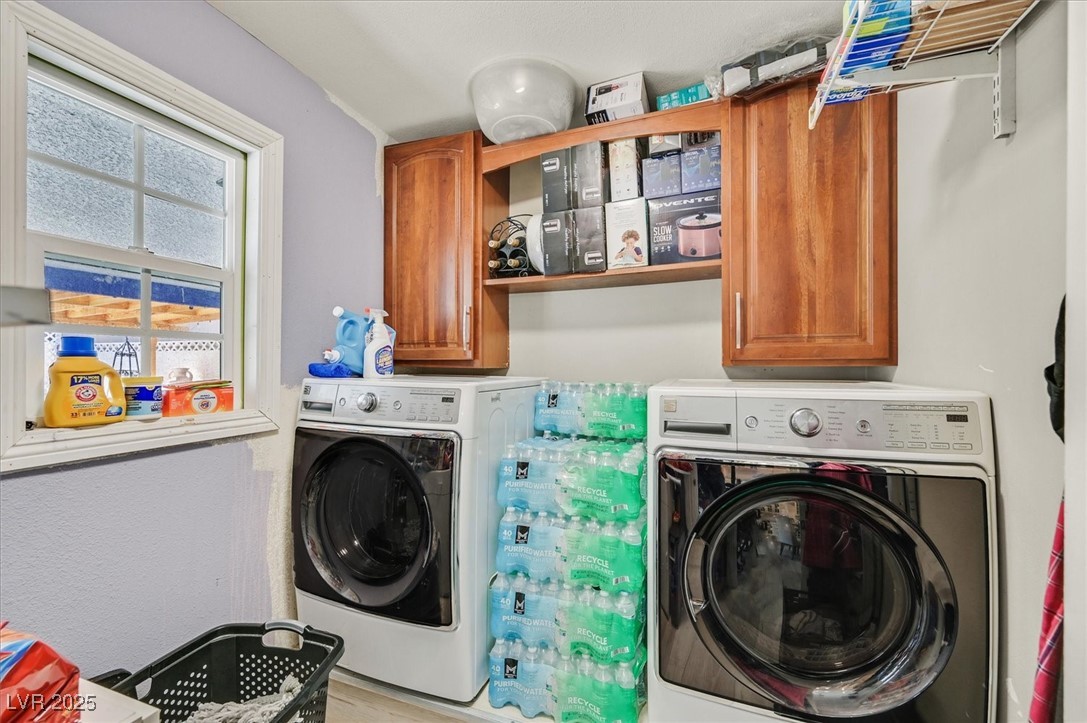 3085 Greenbriar Drive Property Photo 13