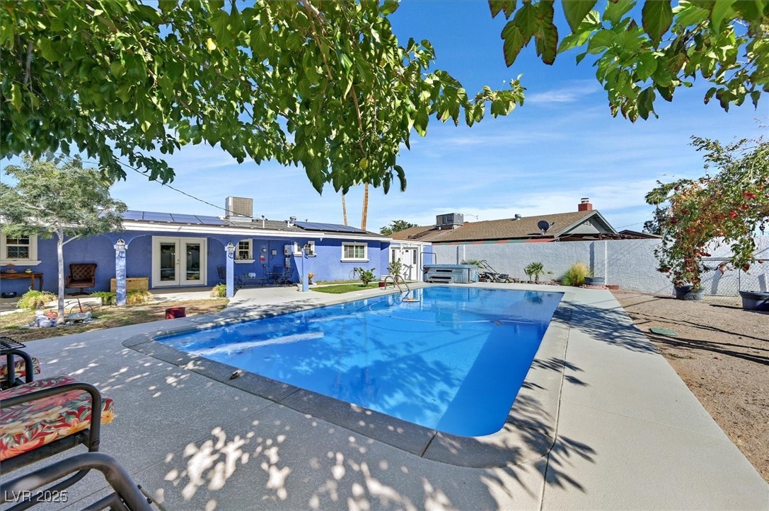 3085 Greenbriar Drive Property Photo 14