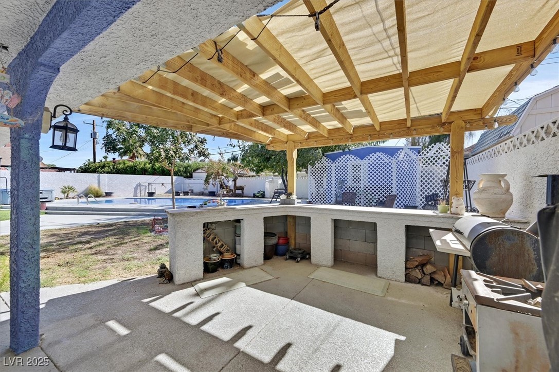 3085 Greenbriar Drive Property Photo 15