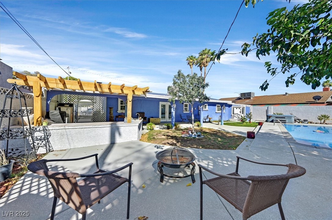 3085 Greenbriar Drive Property Photo 16