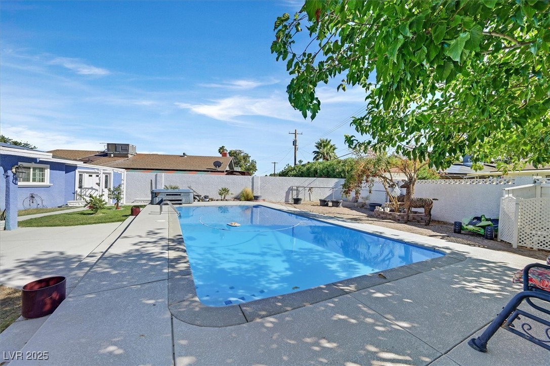 3085 Greenbriar Drive Property Photo 17