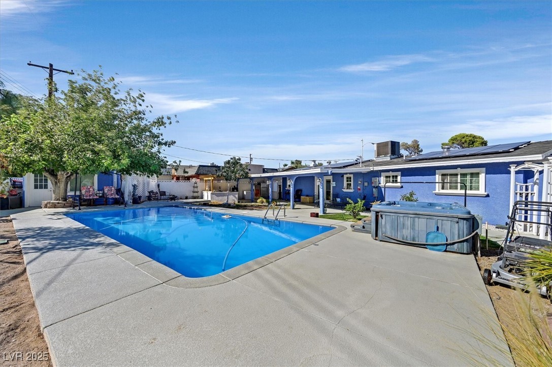 3085 Greenbriar Drive Property Photo 18