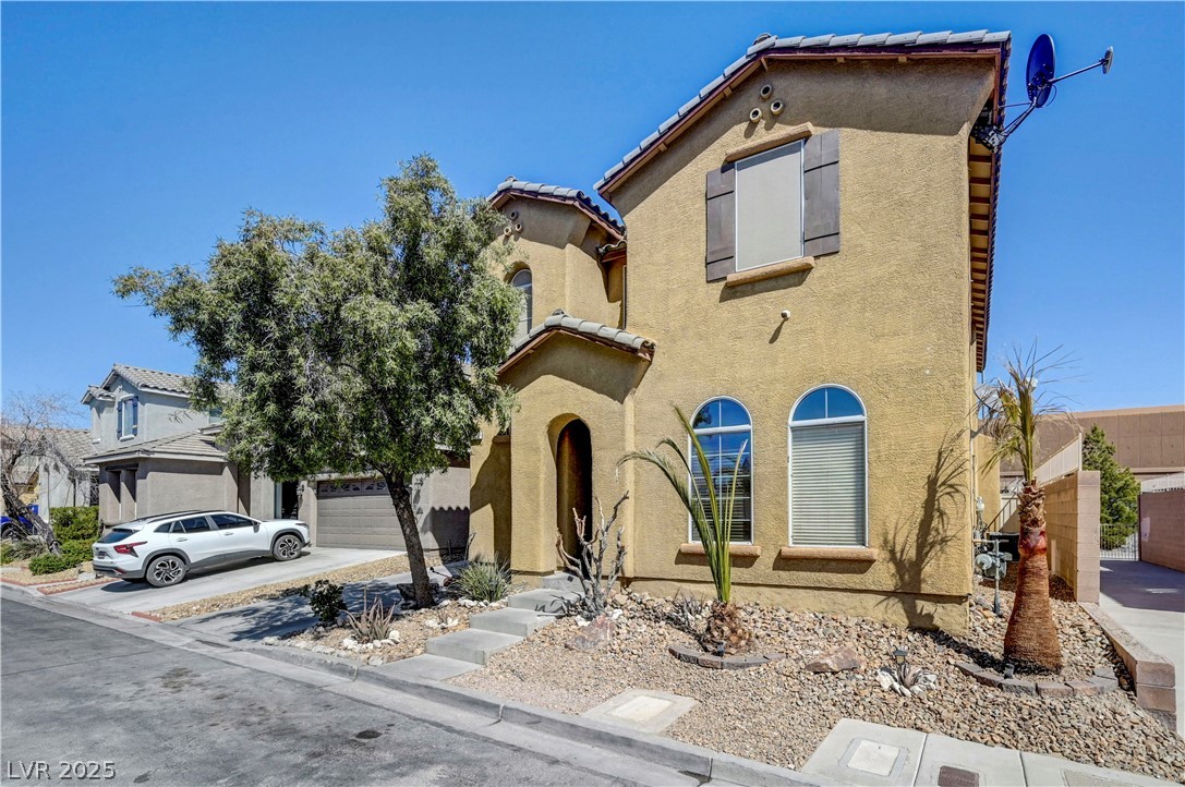 7384 Emerald Glow Street Property Photo 3