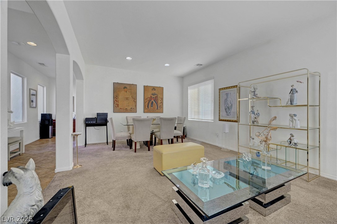 7384 Emerald Glow Street Property Photo 8