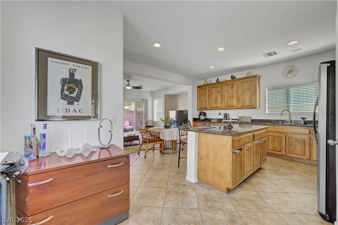 7384 Emerald Glow Street Property Photo 11