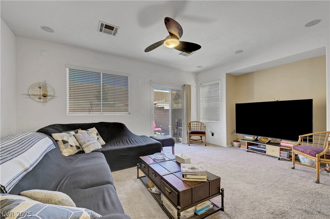7384 Emerald Glow Street Property Photo 14