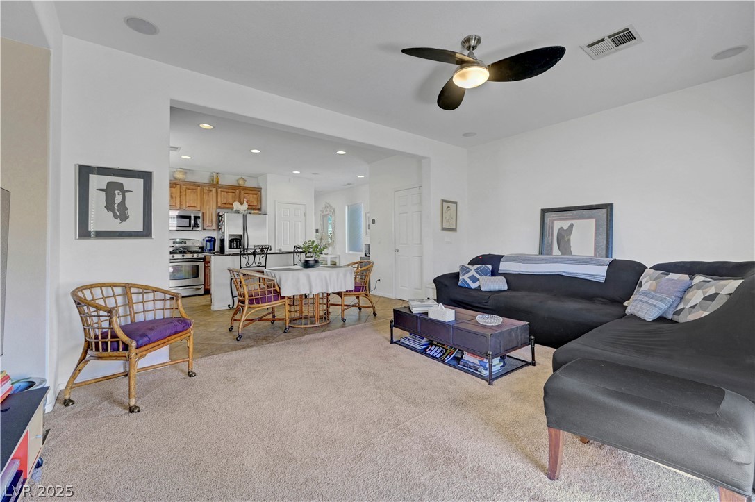 7384 Emerald Glow Street Property Photo 16