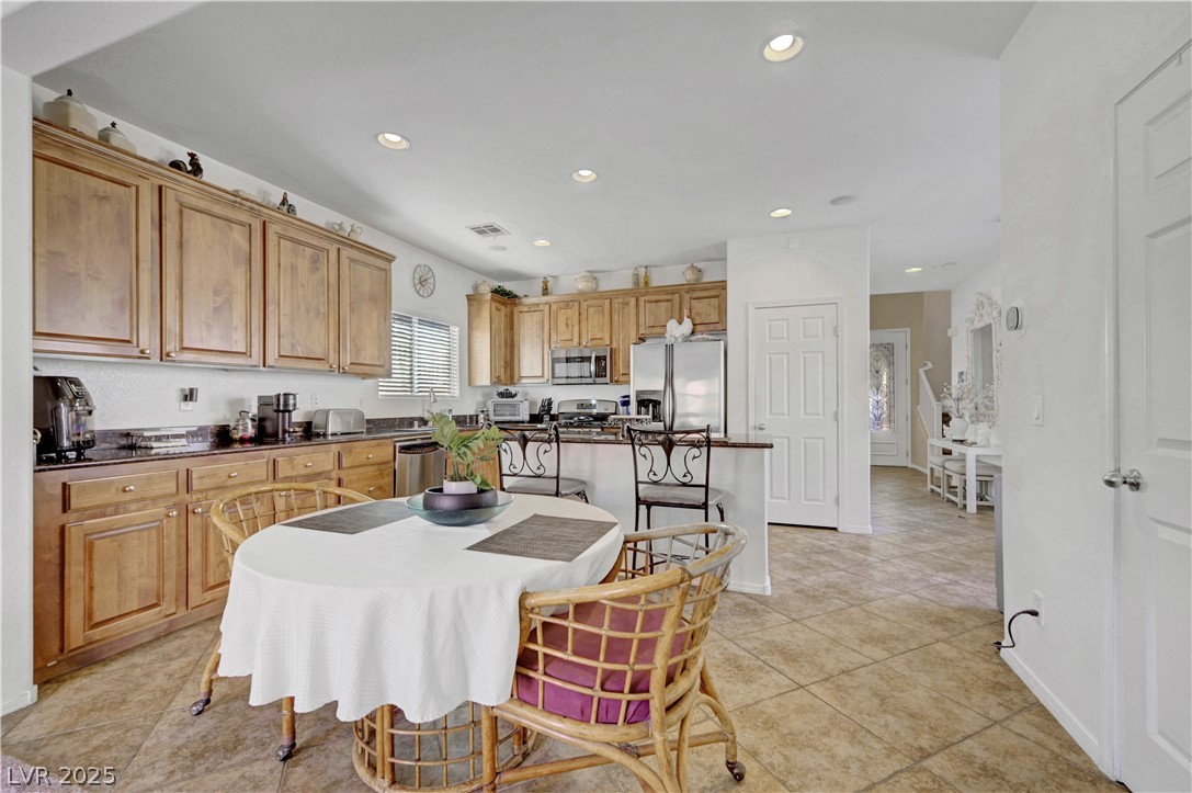 7384 Emerald Glow Street Property Photo 18