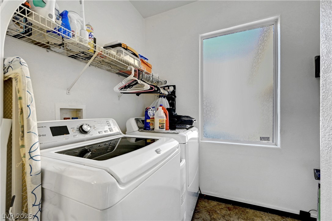 7384 Emerald Glow Street Property Photo 41