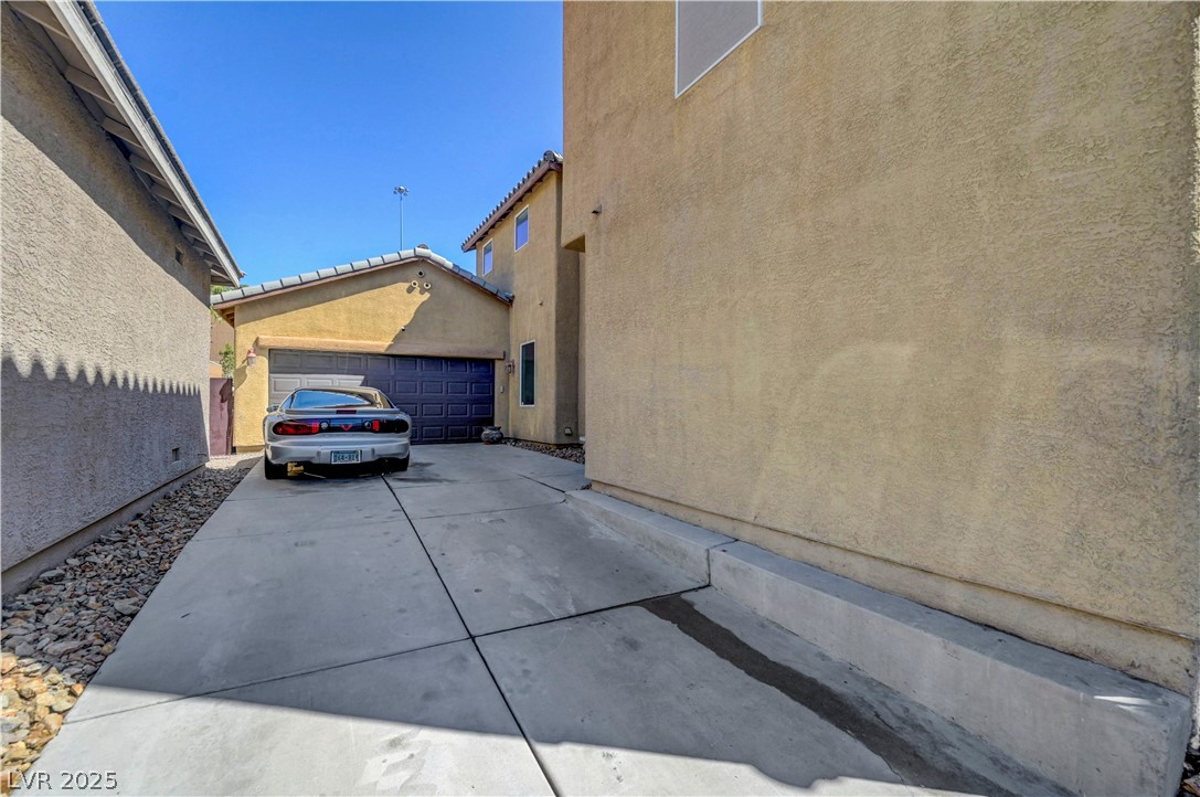 7384 Emerald Glow Street Property Photo 42