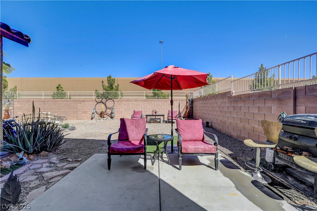 7384 Emerald Glow Street Property Photo 43