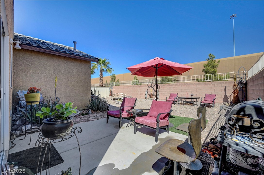 7384 Emerald Glow Street Property Photo 44