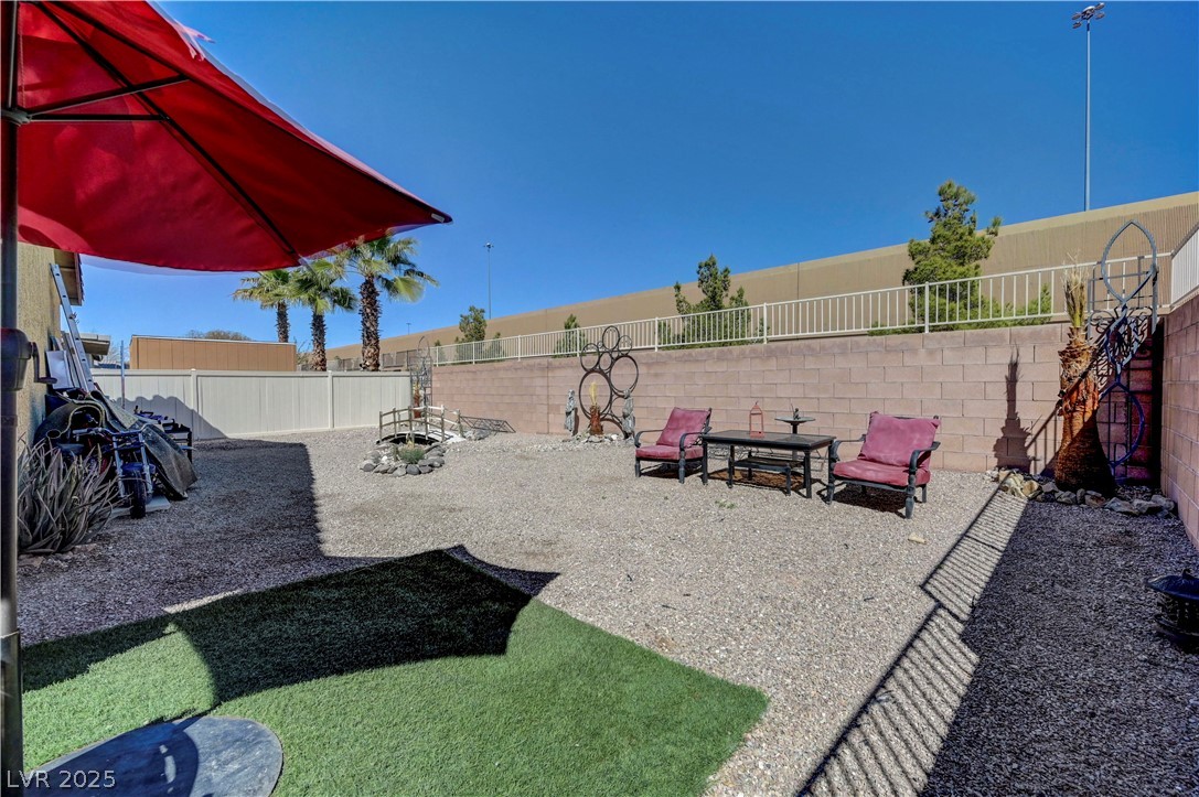 7384 Emerald Glow Street Property Photo 47
