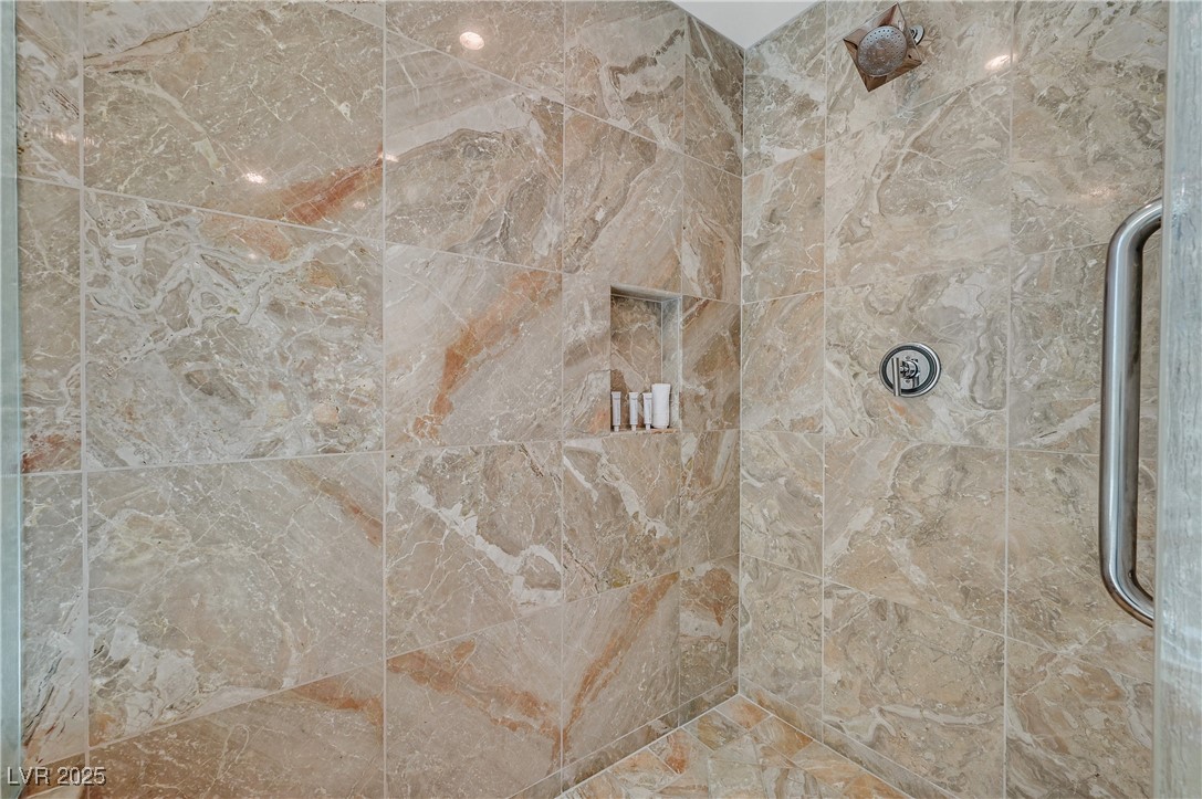 2719561 Property Photo 20