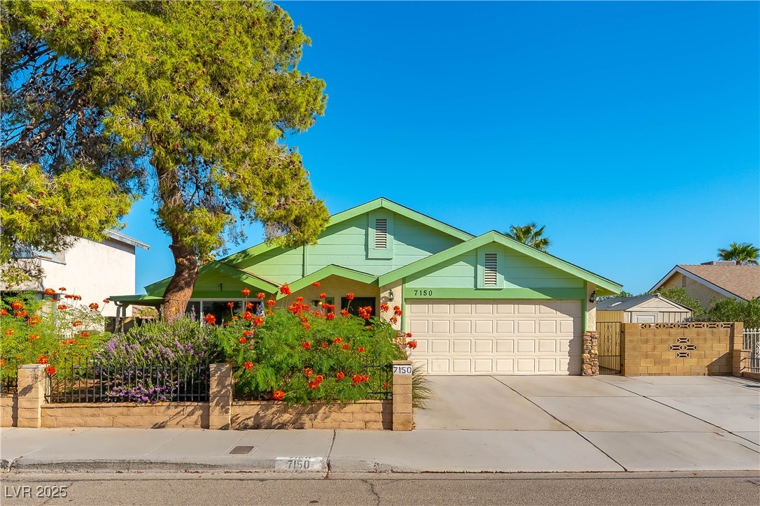 7150 Mountain Moss Drive Property Photo 1