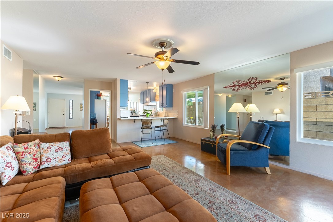 7150 Mountain Moss Drive Property Photo 18