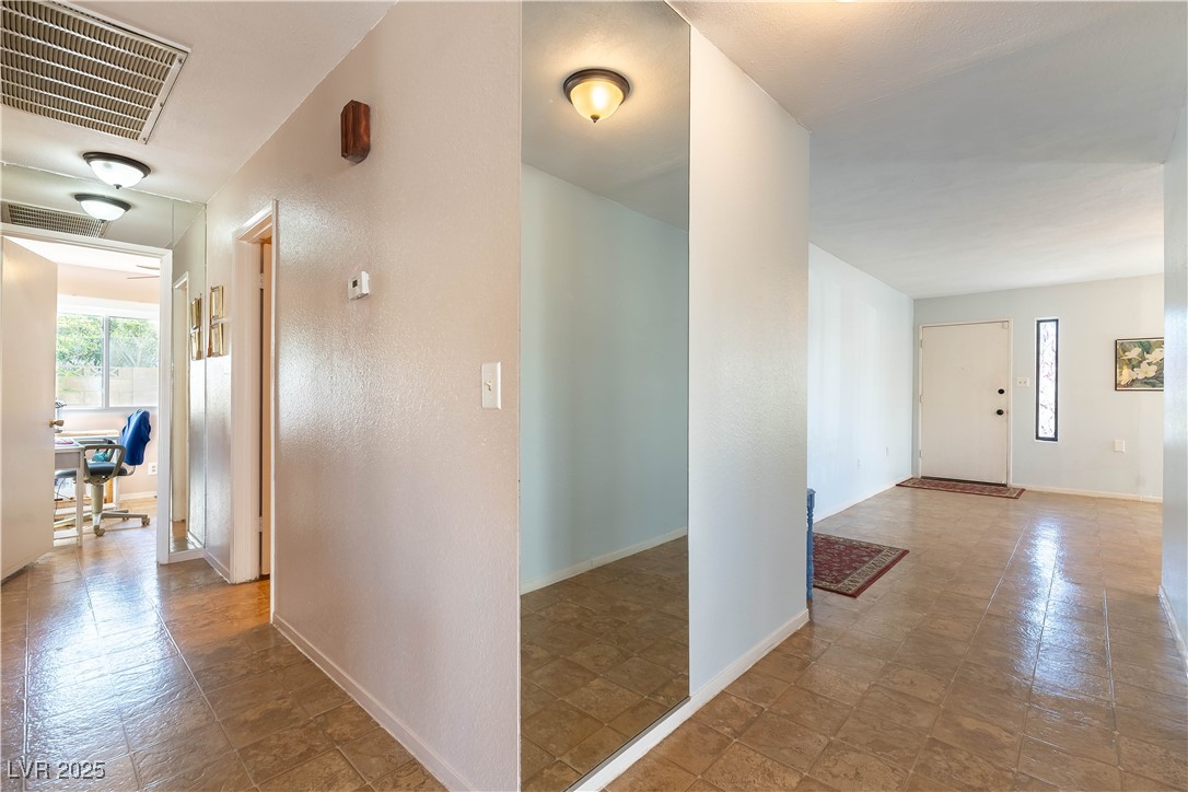 7150 Mountain Moss Drive Property Photo 19