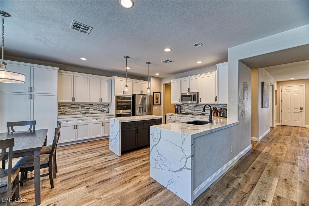 2285 Moresca Avenue Property Photo 8