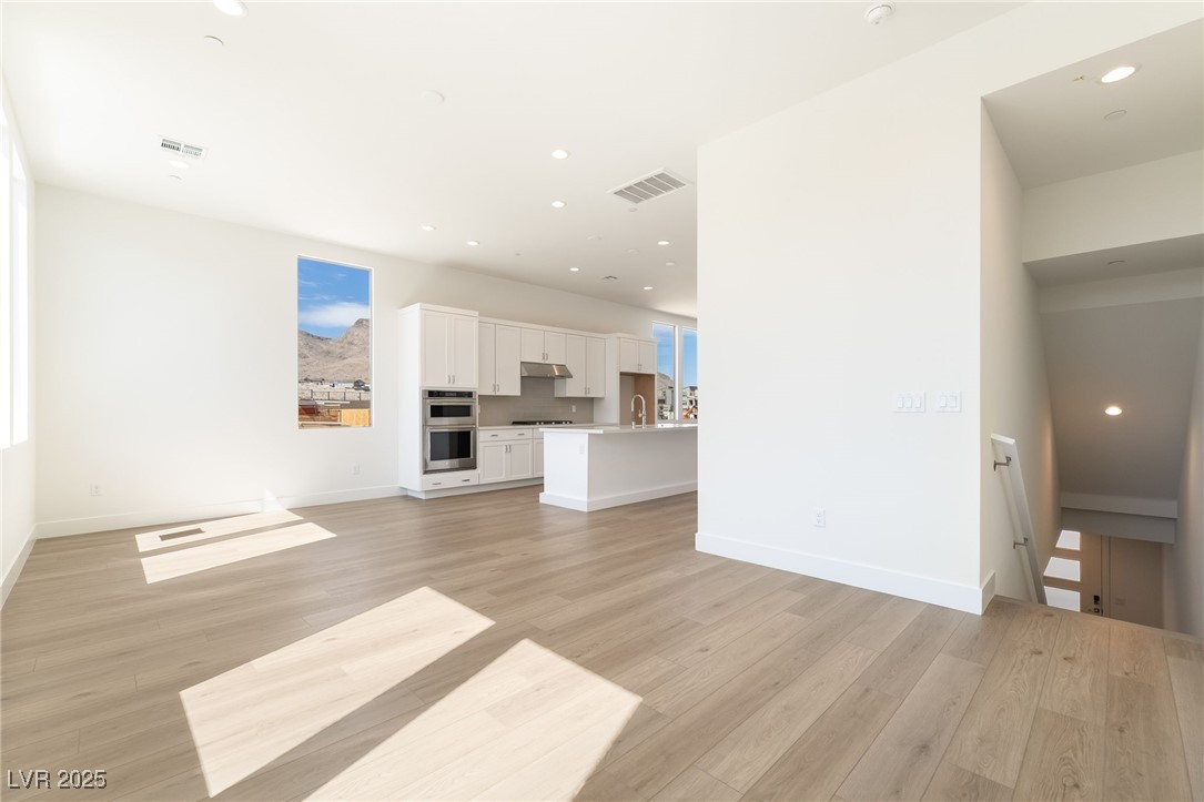 11534 Hillrise Avenue Property Photo 3