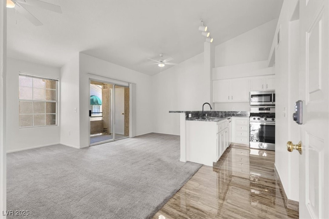 2251 Wigwam Parkway 1323 Property Photo 4