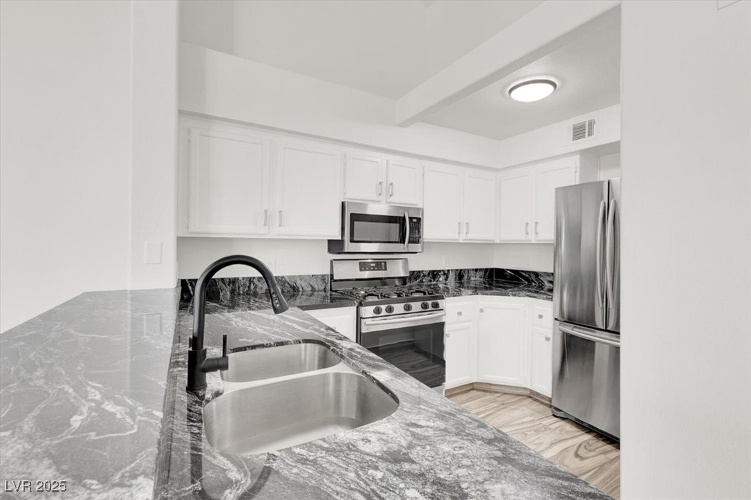 2251 Wigwam Parkway 1323 Property Photo 8