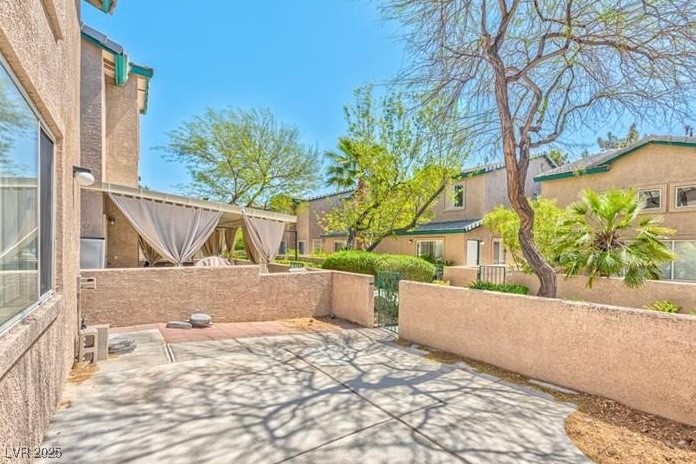 5617 Open Court Property Photo 4