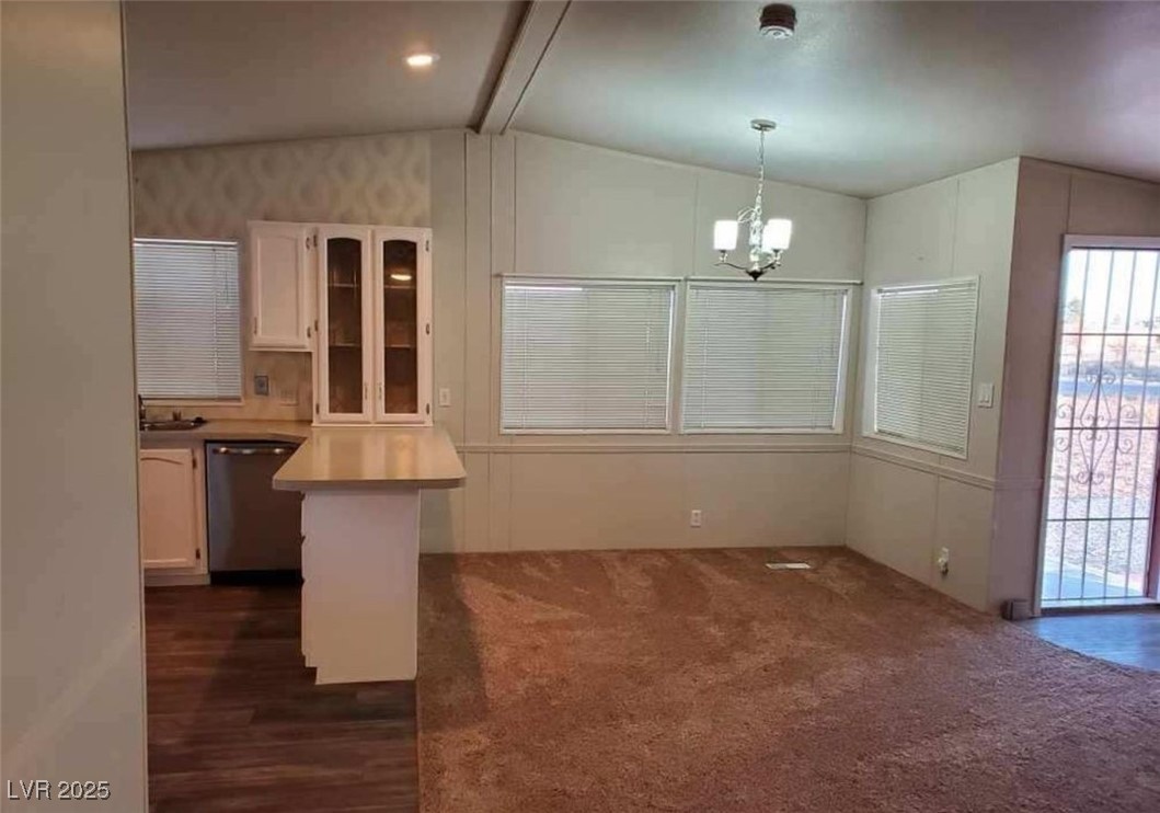 5860 Alicia Street Property Photo 2